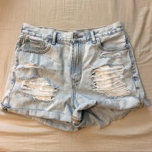 american eagle light wash ripped mom shorts